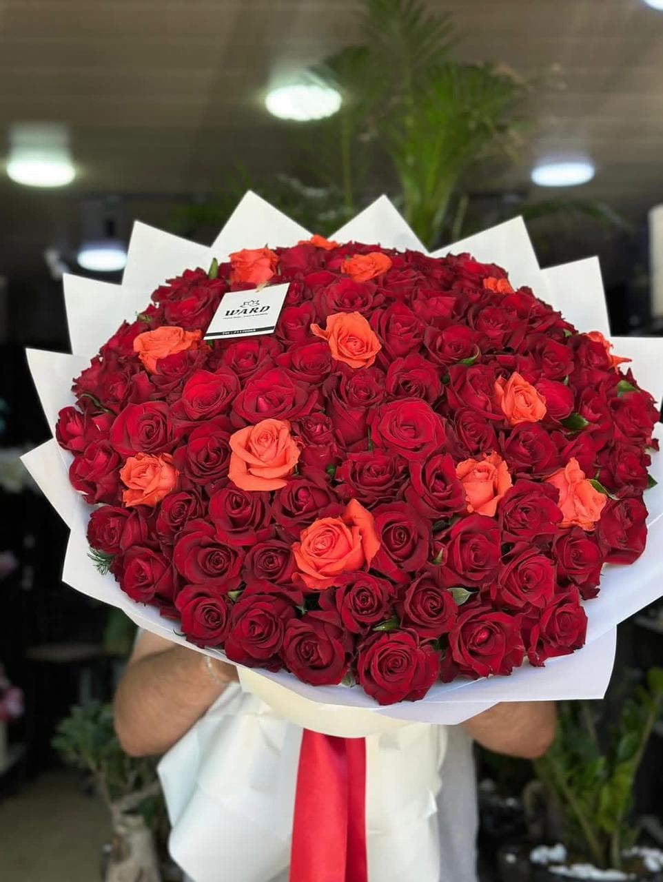 Custom bouquet built with Ward Bouquet Builder